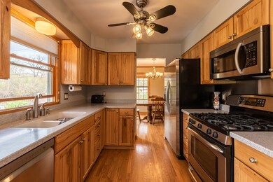 808 Oceola Dr, Algonquin, IL 60102 - photo 2