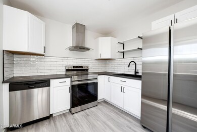 2206 N 26th St, Phoenix, AZ 85008 - photo 6