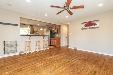 1900 Robindale St, Wickliffe, OH 44092 - photo 7