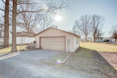 211 S Cherry St, Freeburg, IL 62243 - photo 6