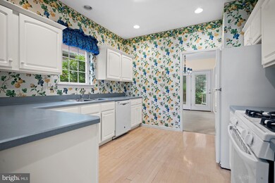 40 Coneflower Ln, Princeton Junction, NJ 08550 - photo 7