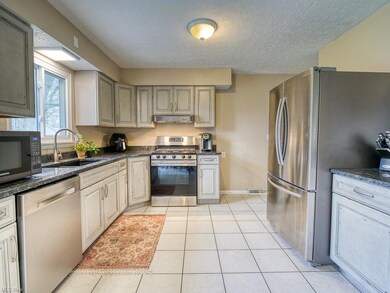 757 Sunset Ave, Sheffield Lake, OH 44054 - photo 3