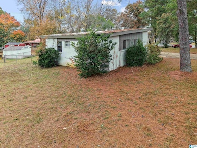 913 Daniel Cir, Birmingham, AL 35228 - photo 5