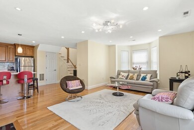 158 Quincy Shore Dr unit 89, Quincy, MA 02171 - photo 7