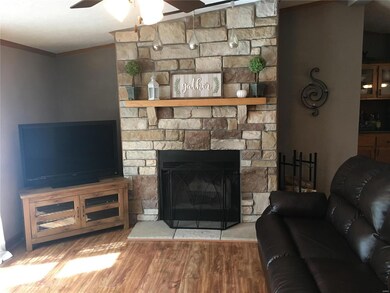 570 W Phillips St, Freeburg, IL 62243 - photo 4