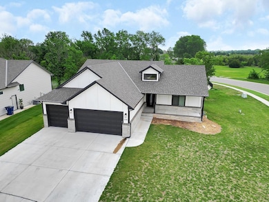 2246 S Nicole Cir, Andover, KS 67002 - photo 3