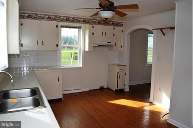 1049 Paper Mill Rd, Chambersburg, PA 17202 - photo 2