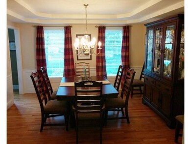 19 Chandler Dr, Londonderry, NH 03053 - photo 2