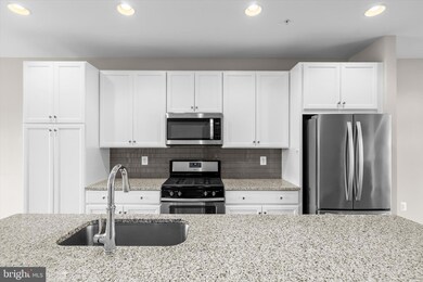 23020 Lavallette Square, Brambleton, VA 20148 - photo 6