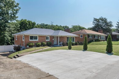 8220 Denise Dr, Louisville, KY 40219 - photo 2