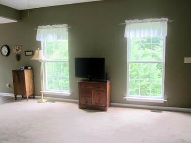 5800 Hudson Lake Dr, Louisville, KY 40291 - photo 7