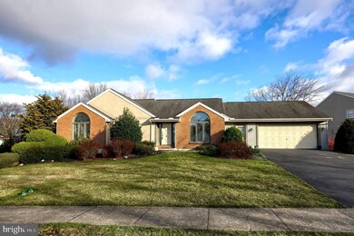 94 Magnolia Dr, Leola, PA 17540 - photo 2