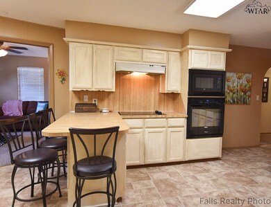 1307 Harvey Dr, Wichita Falls, TX 76302 - photo 6