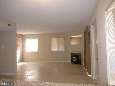 2147 Gunsmith Terrace unit 47-4, Woodbridge, VA 22191 - photo 6