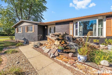 1224 Commanche Rd unit 1, Auburn, IL 62615 - photo 4