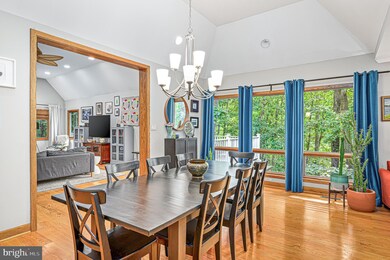 11103 Glade Dr, Reston, VA 20191 - photo 7