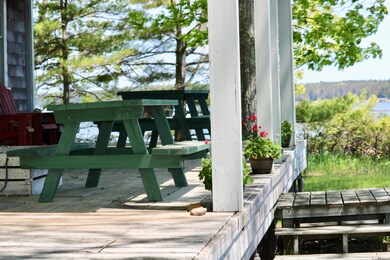 04 Cabin 1 front porch 2