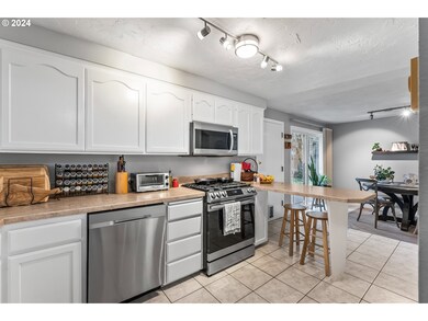 2824 Cheryl St, Eugene, OR 97408 - photo 7