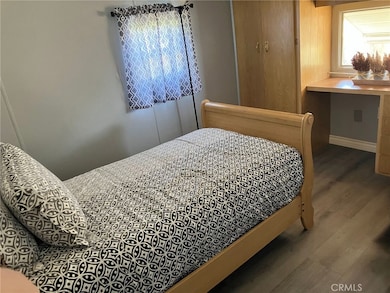 15940 Stoddard Wells Rd unit 40, Victorville, CA 92395 - photo 6