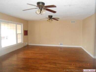 309 W Creek Ave, Cleveland, OK 74020 - photo 6