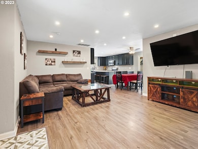 113 SW 6th Place, Canby, OR 97013 - photo 6