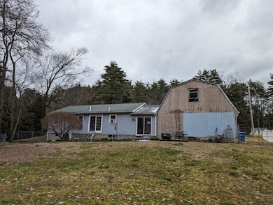 25 Westbrook Ave, Ware, MA 01082 - photo 2