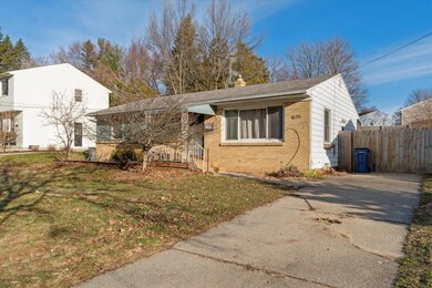 04-1079-Coldbrook-St-NE-Grand-Rapids-MI-