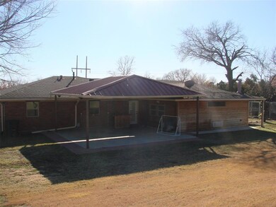 2115 Shipley St, Gainesville, TX 76240 - photo 6