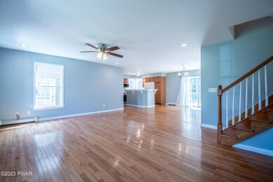 200 Hampshire Dr, Mount Cobb, PA 18436 - photo 3