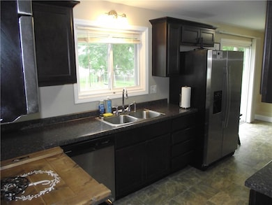 1004 W Franklin Ave, Effingham, IL 62401 - photo 7