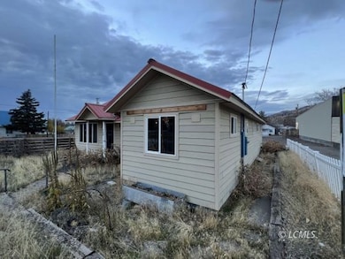 728 N 4th St, Lakeview, OR 97630 - photo 3