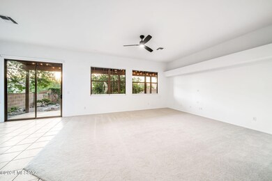 12-web-or-mls-8817 N Sky Dancer Circle -