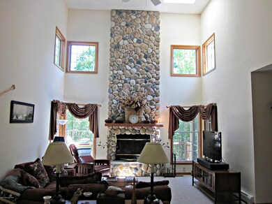 135 Birch Cliff Rd, Pocono Pines, PA 18350 - photo 7