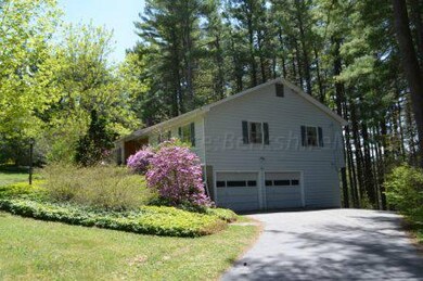 105 Leroi Dr, Pittsfield, MA 01201 - photo 3