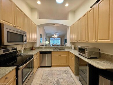 6112 Mandalay Cir unit 67, Naples, FL 34112 - photo 7