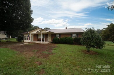 4031 Killian Rd, Lincolnton, NC 28092 - photo 2