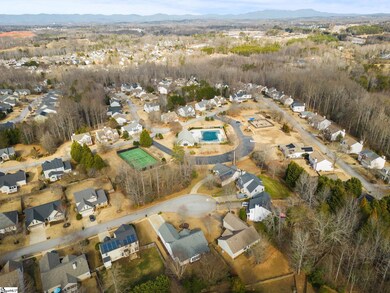 8 Crevasse Ln, Greenville, SC 29617 - photo 3