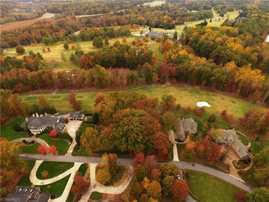 L437 Broadmoor Dr, Statesville, NC 28625 - photo 4