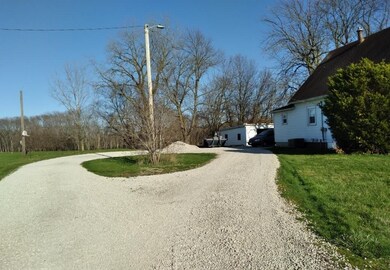 1317 Illinois 130, Villa Grove, IL 61956 - photo 2