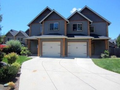 2196 NW North Hill Dr, Grants Pass, OR 97526 - photo 2
