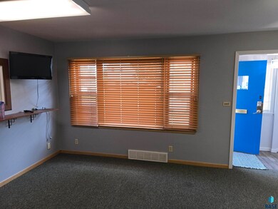 2010 W 33rd St, Sioux Falls, SD 57105 - photo 7