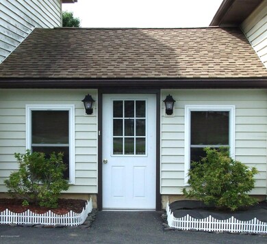 1217 Silver Fox Dr, Kresgeville, PA 18333 - photo 2