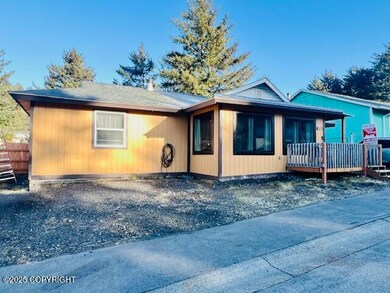 815 Willow St, Kodiak, AK 99615 - photo 2