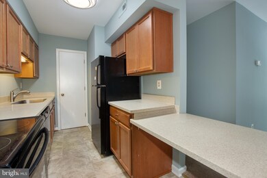 8353C Dunham Ct unit 641, West Springfield, VA 22152 - photo 7
