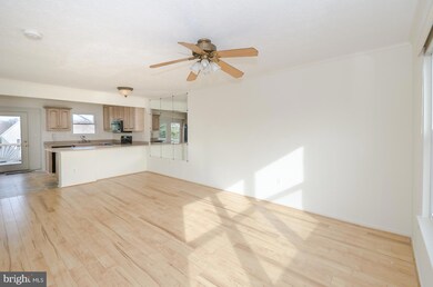 4213 Tazewell Terrace, Burtonsville, MD 20866 - photo 3