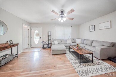 24478 Trolley Ln, Saint Robert, MO 65584 - photo 5