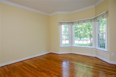 12137 Manor Park Dr, Glen Allen, VA 23059 - photo 6