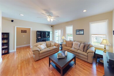 4 Sugar Plum Ln, Londonderry, NH 03053 - photo 7