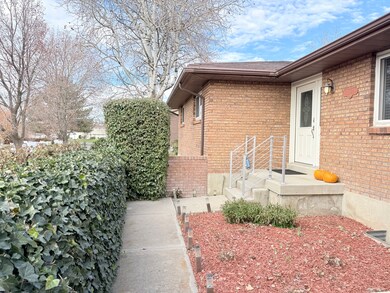 10329 S Silver Willow Dr, Sandy, UT 84070 - photo 3