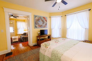 916 E Walnut St, Springfield, MO 65806 - photo 6